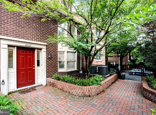 4223 N CARLIN SPRINGS ROAD, ARLINGTON, VA 22203