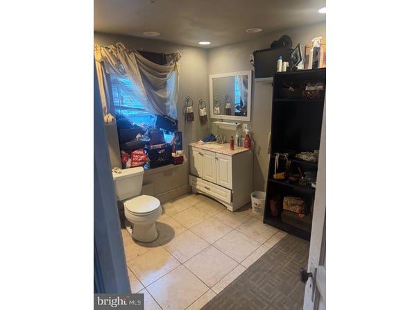 225 SHEAS TERRACE, ARDMORE, PA 19003