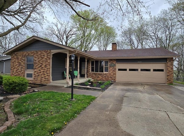 2020 Edgewood Dr, Webster City, IA 50595