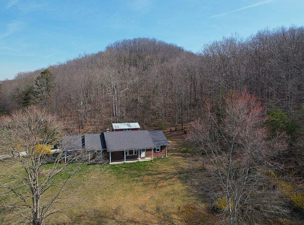 320 Cravens Hollow Rd., Liberty, KY 42539