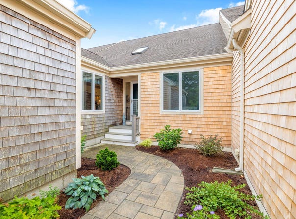 33 W WOODS Circle, Yarmouth Port, MA 02675