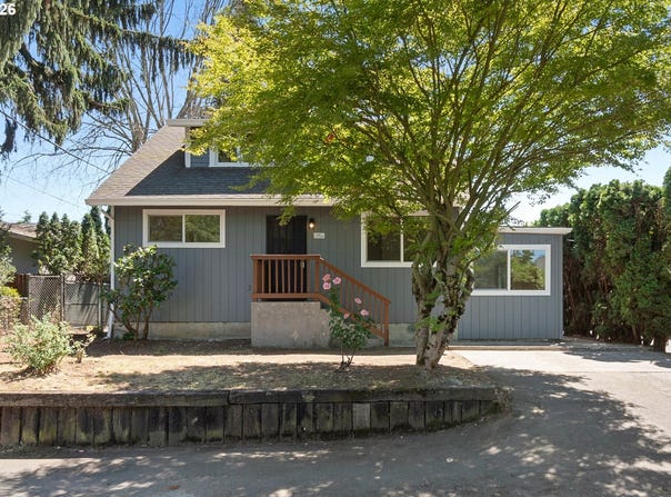 11122 NE WYGANT St, Portland, OR 97220