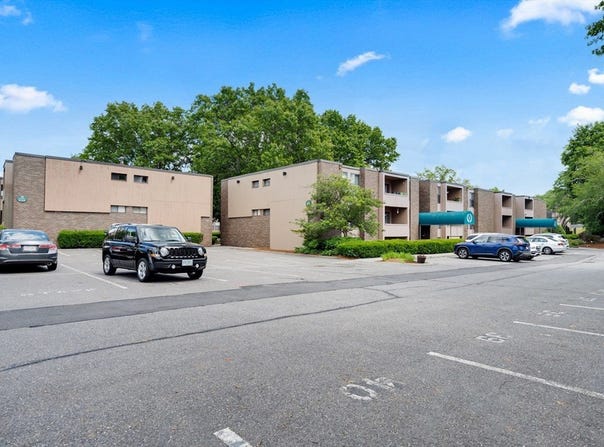 6 Shrewsbury Green Drive, Shrewsbury, MA 01545