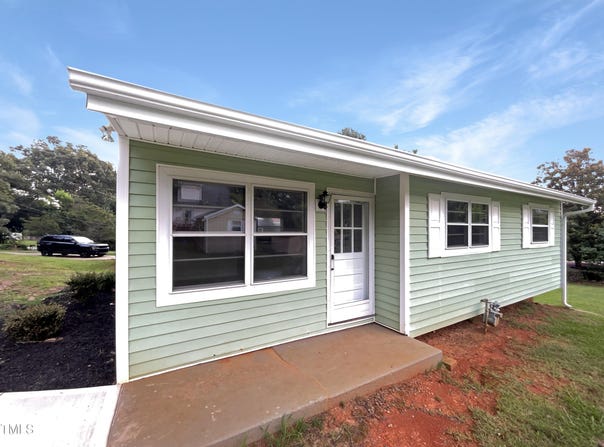 225 W Orange Street, Hillsborough, NC 27278