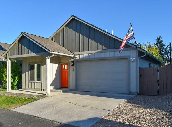 656 SE Reed Market Road, Bend, OR 97702