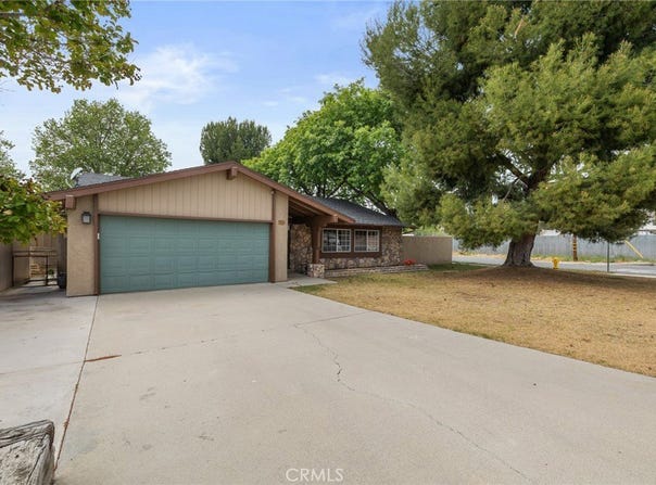 26957 Honby Avenue, Canyon Country, CA 91351