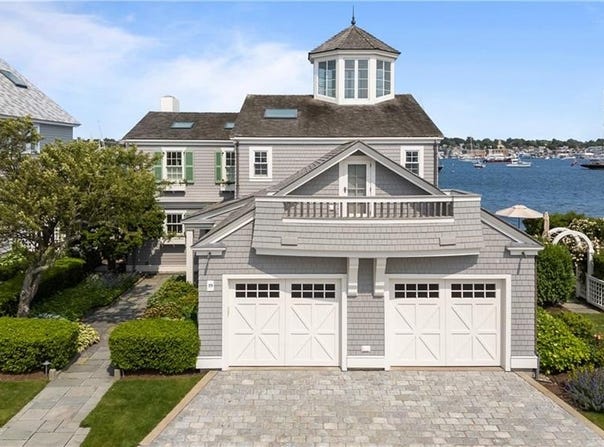 19 Defenders Row, Newport, RI 02840