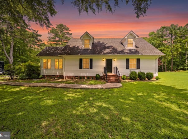 26211 HANGING TREE Road, COURTLAND, VA 23837