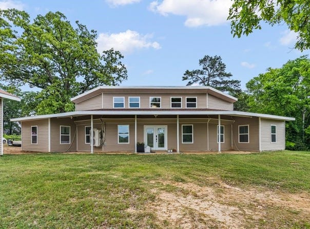 1129 Holly Road, Gilmer, TX 75644