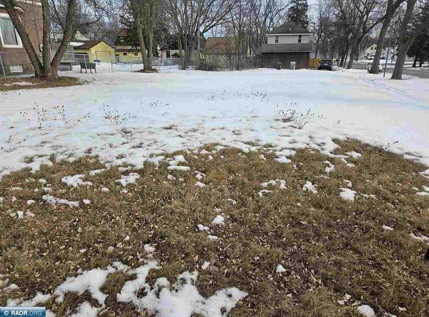 2724 2nd Ave E, Hibbing, MN 55746