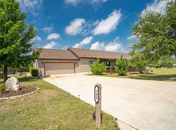 195 Appaloosa, Kerrville, TX 78028