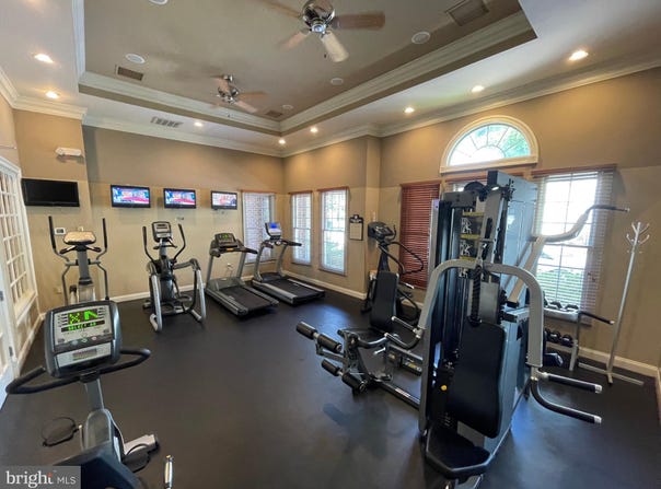 3021 NICOSH CIRCLE, FALLS CHURCH, VA 22042