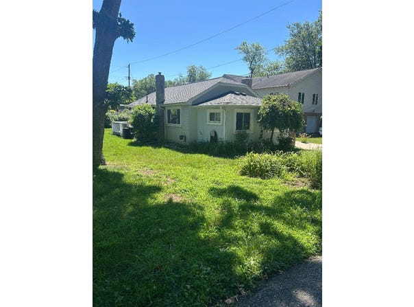 3817 Woodview Avenue, West Bloomfield, MI 48324