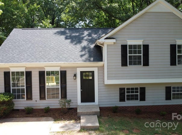 3140 Periwinkle Court, Charlotte, NC 28269