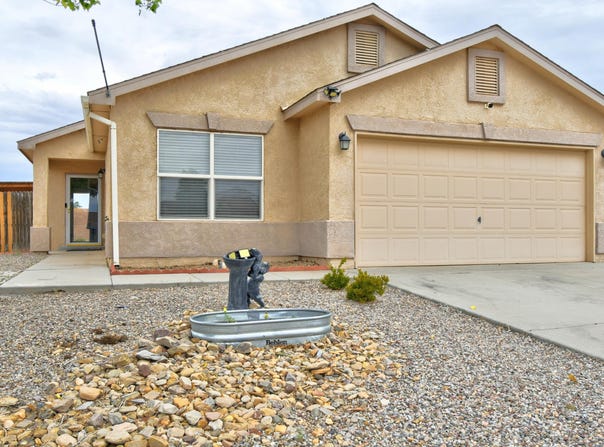 4 AVENIDA SERENO Place, Los Lunas, NM 87031