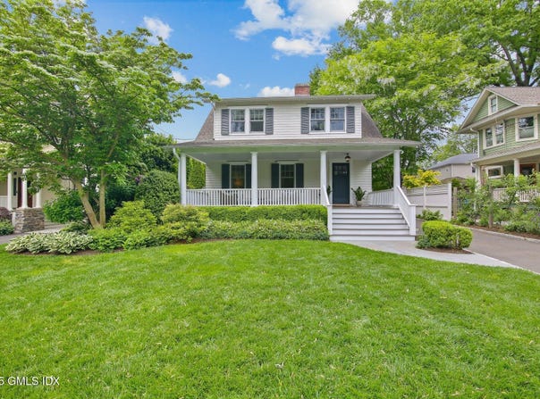 17 Highview Avenue, Old Greenwich, CT 06870