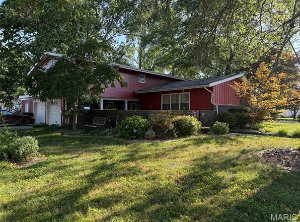 1404 Killarney Drive, Greenville, IL 62246