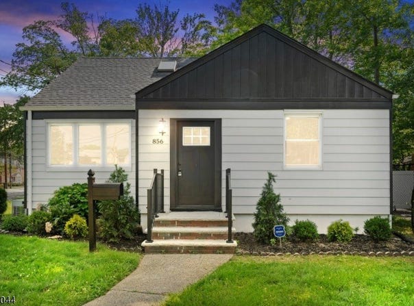 856 Maurice Ave, Rahway City, NJ 07065-2103