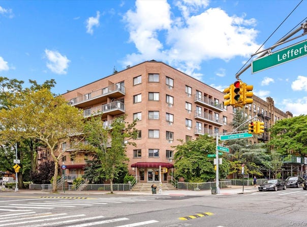 118-82 Metropolitan Avenue, Kew Gardens, NY 11415