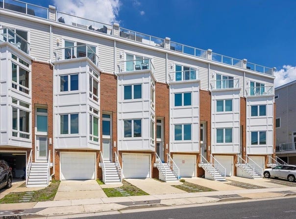 119 S Little Rock Ave, Ventnor, NJ 08406