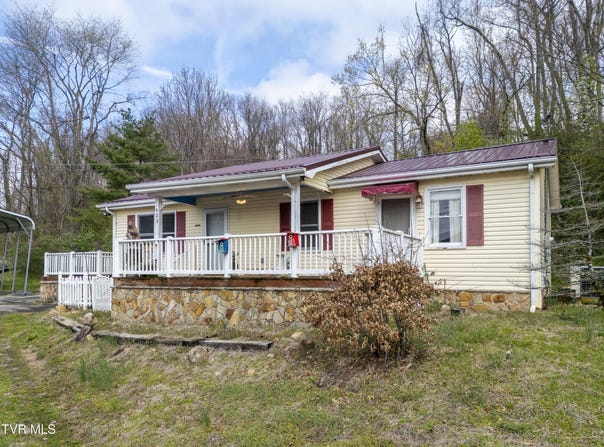 623 Cemetery Ridge Road, Damascus, VA 24236