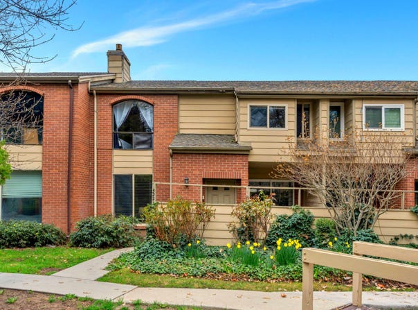 3221 SHADOWBROOK Cir, Provo, UT 84604