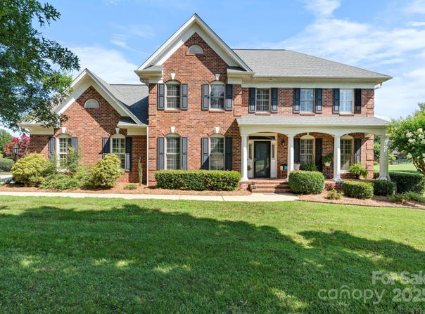 2774 Palmer Drive NE, Conover, NC 28613