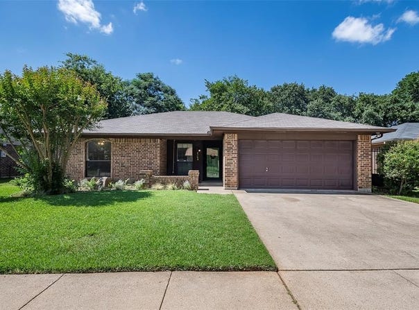 4108 Brookmoor Drive, Arlington, TX 76016