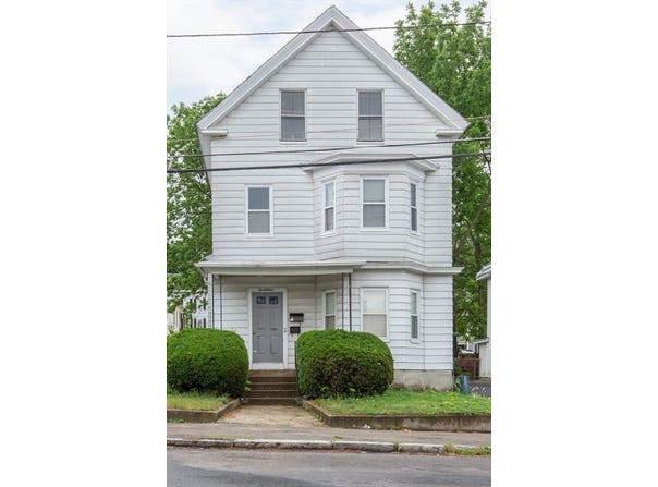 21 Myrtle St, Lowell, MA 01850