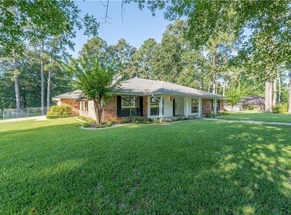 228 WHITE OAK Drive, Pineville, LA 71360