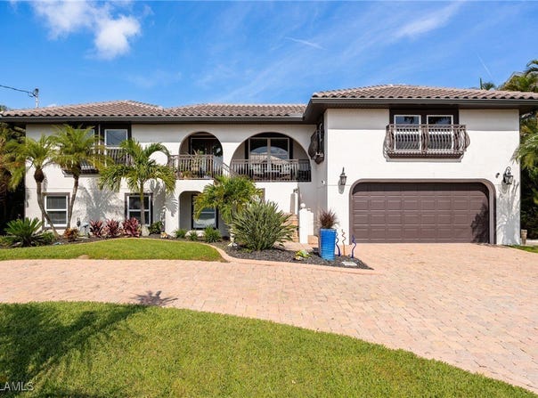 17930 Grey Heron Court, Fort Myers Beach, FL 33931