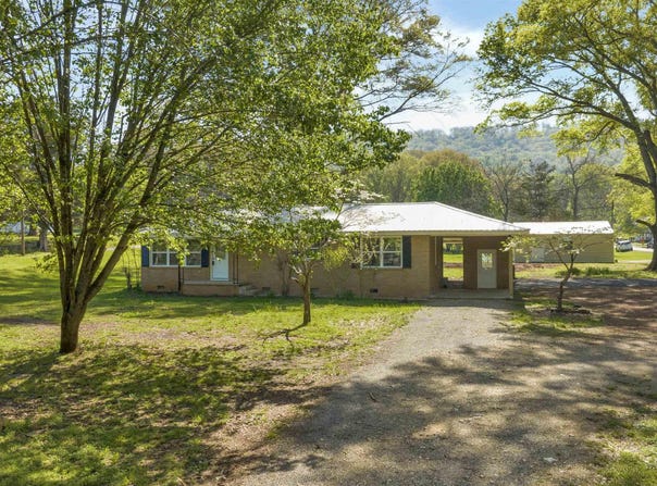 417 Railroad Avenue, Valley Head, AL 35989