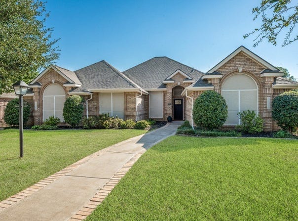 1500 Forest Meadows Court, Bedford, TX 76021