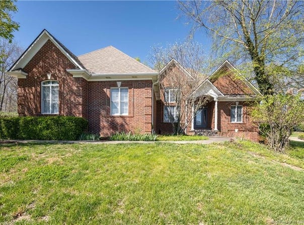 3558 Lafayette Parkway, Floyds Knobs, IN 47119