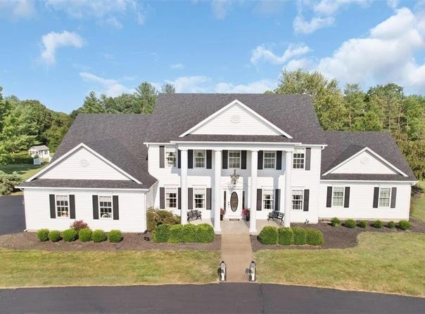 848 Golden Meadows Drive, Defiance, MO 63341