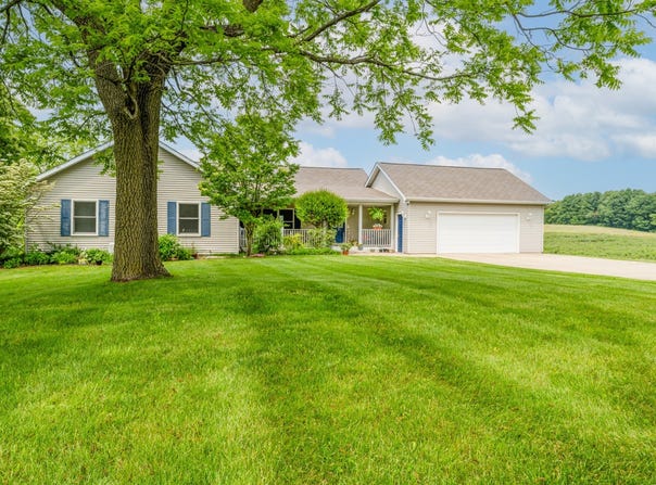 81280 68 Th St, Watervliet, MI 49098