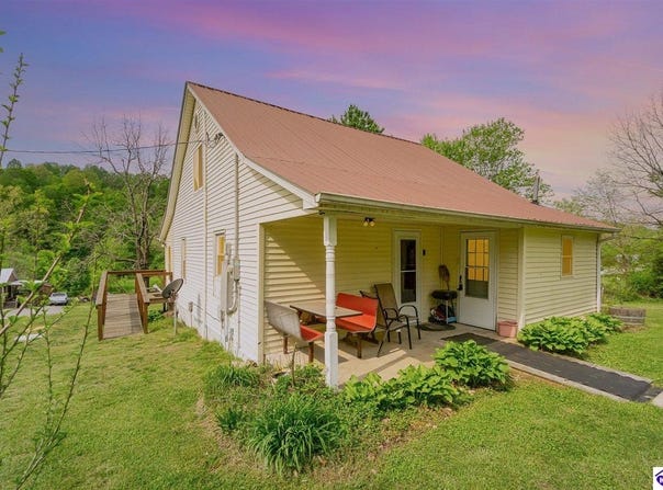 14274 Hodgenville Road, Mount Sherman, KY 42764
