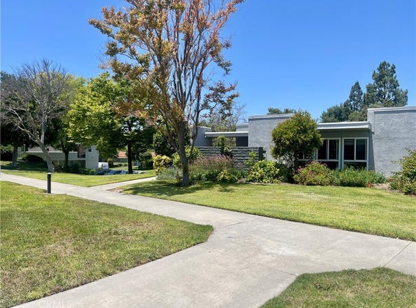 2205 Via Mariposa E, Laguna Woods, CA 92637