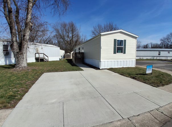 17311 E US Hwy 40, Independence, MO 64055