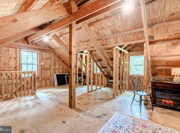 35330 SCOTLAND HEIGHTS ROAD, ROUND HILL, VA 20141