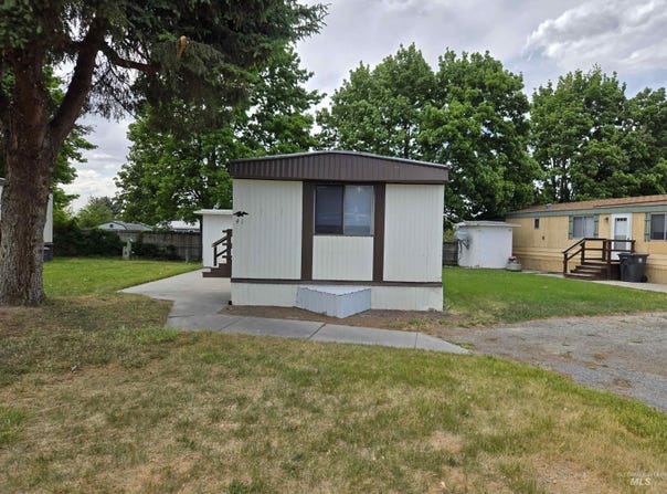 198 S Hills Rd, Twin Falls, ID 83301