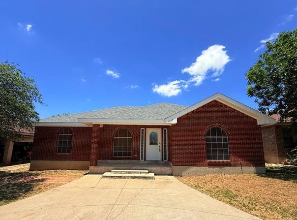 1659 Champion Circle, Eagle Pass, TX 78852