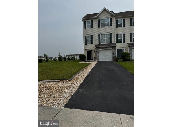 335 CAPE CLIMB, YORK, PA 17408