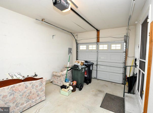 701 BARBADOS DRIVE, WILLIAMSTOWN, NJ 08094