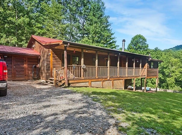 711 Arp Road, Mineral Bluff, GA 30559