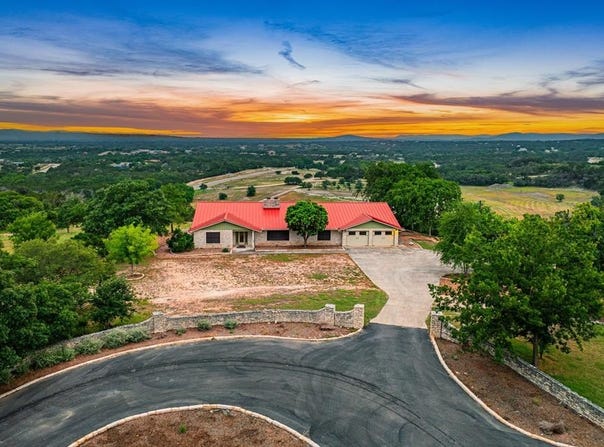 5228-g FM 3240, Bandera, TX 78003