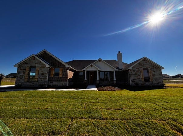 135 Big Sky Road, Decatur, TX 76234