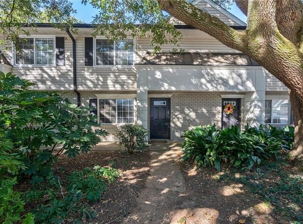 6940 Roswell Road, Sandy Springs, GA 30328