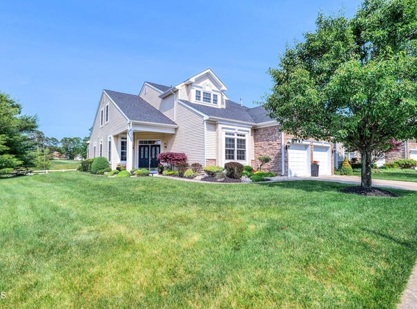 38 Ocean Grove Lane, Waretown, NJ 08758