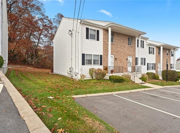 47 Scenery Lane, Johnston, RI 02919